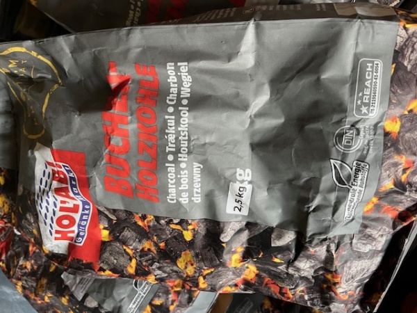 Grill faszén 2,5kg BAUplaza Kft.