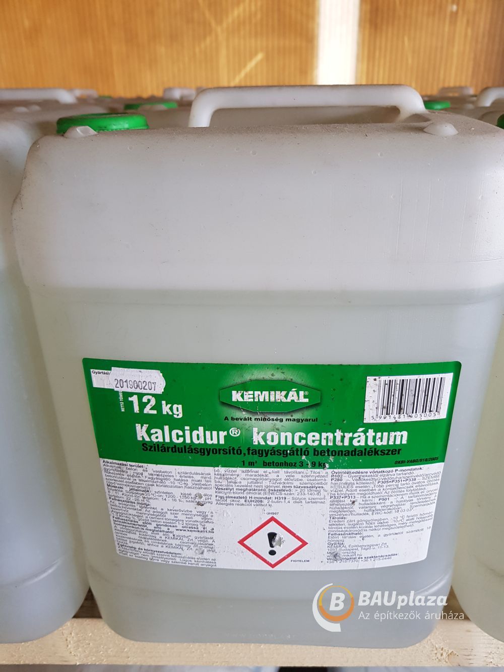 Kalcidur 12 kg/kanna (1m3 betonhoz 3-9kg) BAUplaza Kft.
